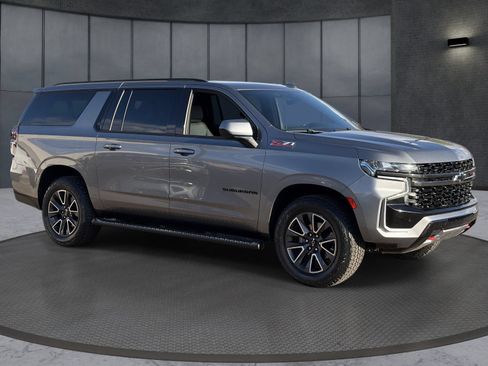 Certified 2022 Chevrolet Suburban Z71 AWD/4WD image 8