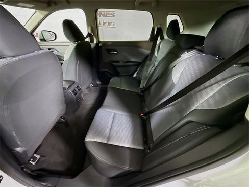 Certified 2023 Nissan Rogue SV image 27