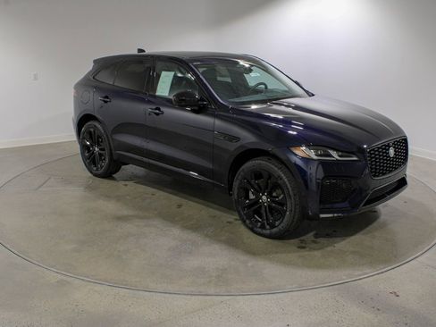 New 2026 Jaguar F-PACE R-Dynamic S image 7