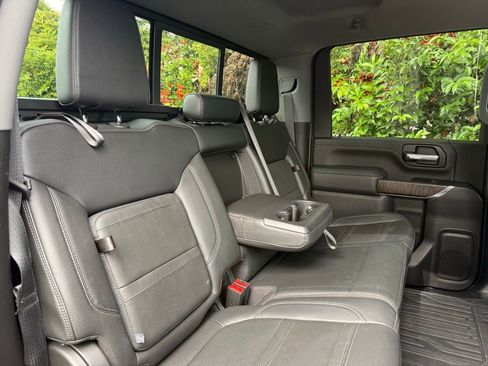 Used 2022 GMC Sierra 3500 Denali AWD/4WD image 4