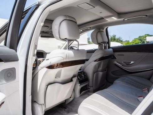 Used 2016 Mercedes-Benz S 550 Sedan image 17