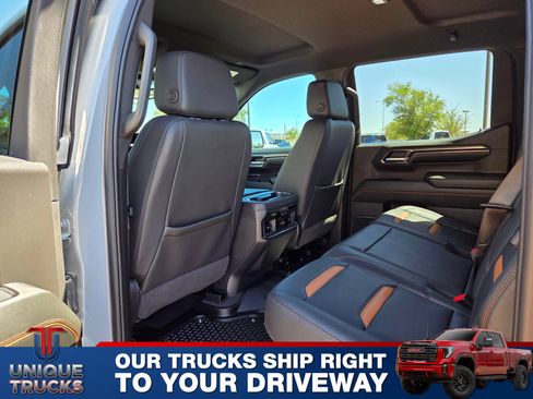 Used 2024 GMC Sierra 1500 AT4 w/ Technology Package AWD/4WD image 20