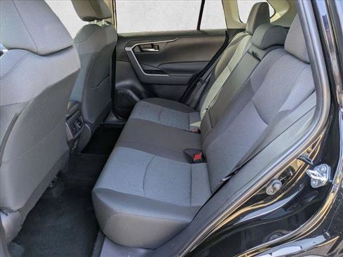 Used 2025 Toyota RAV4 XLE AWD/4WD image 18