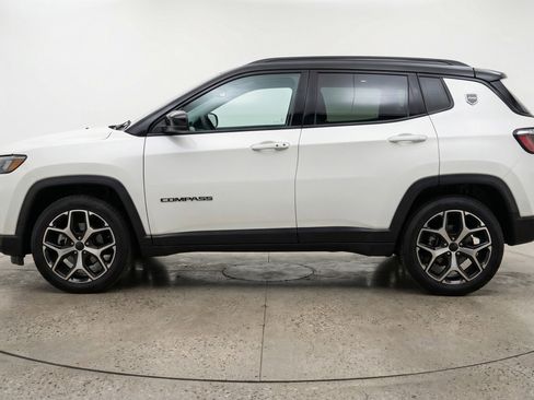 Used 2025 Jeep Compass Limited AWD/4WD image 5