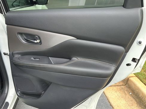 Used 2024 Nissan Murano SV FWD image 15