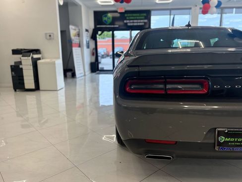 Used 2017 Dodge Challenger GT w/ Driver Convenience Group AWD/4WD image 13