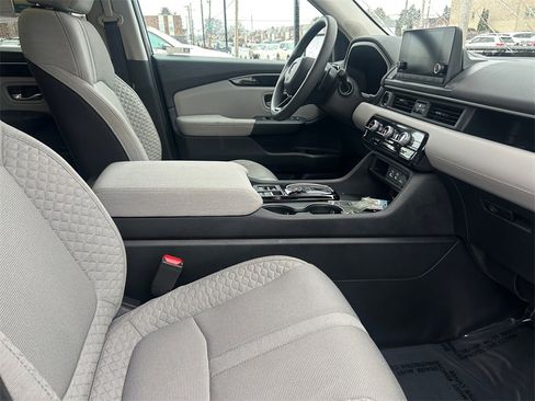 Used 2023 Honda Pilot LX image 31