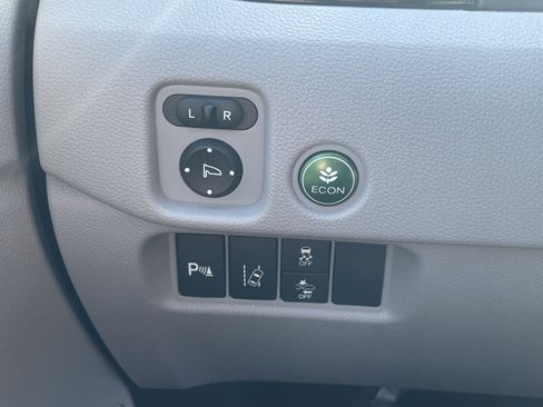 Used 2016 Honda Pilot Elite image 16