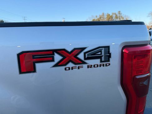 Used 2017 Ford F350 Platinum w/ Platinum Ultimate Package image 12