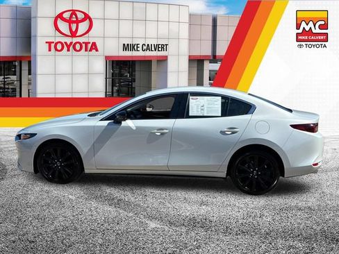 Used 2024 MAZDA MAZDA3 s FWD image 2