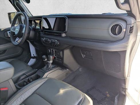 Used 2024 Jeep Wrangler High Altitude image 19