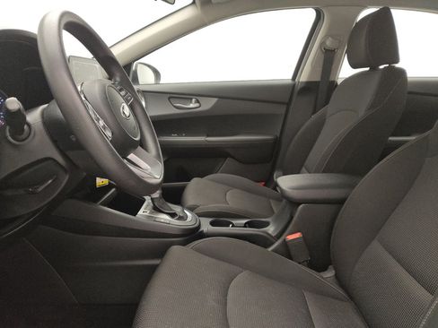 Used 2020 Kia Forte LXS FWD image 17