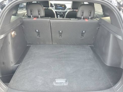Used 2025 Chevrolet Trax RS w/ Sunroof Package FWD image 7
