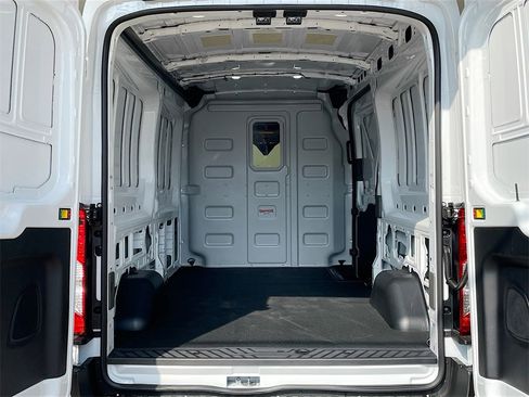 New 2025 Ford Transit 250 148 Medium Roof image 26