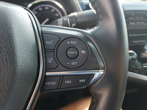 Certified 2020 Toyota Camry XLE FWD image 22