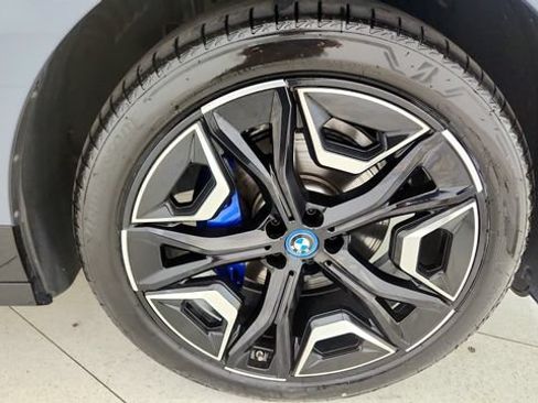Used 2024 BMW iX xDrive50 w/ Sport Package AWD/4WD image 76