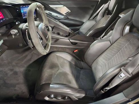 Used 2023 Chevrolet Corvette Stingray Premium Conv w/ Z51 Performance Package RWD image 17