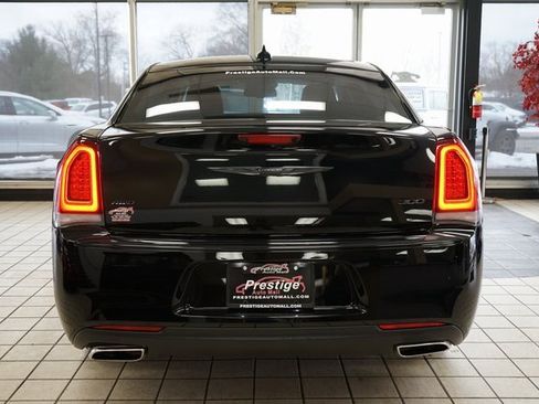 Used 2021 Chrysler 300 Touring w/ Sport Appearance Package image 14