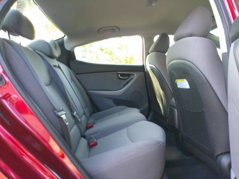 Used 2014 Hyundai Elantra SE FWD image 18