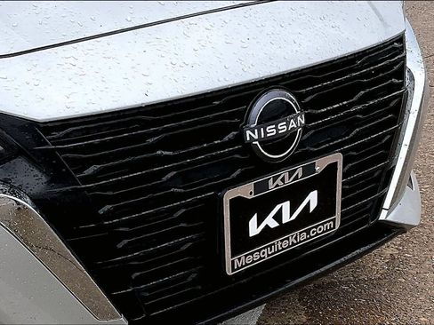 Used 2024 Nissan Altima 2.5 SV image 32