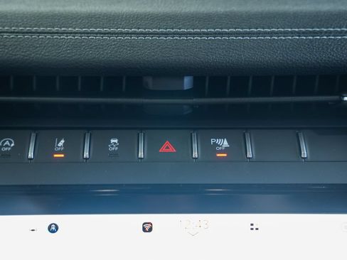 New 2026 Jeep Grand Cherokee Limited AWD/4WD image 25