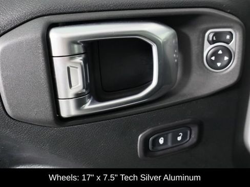 Used 2018 Jeep Wrangler Unlimited Sport S AWD/4WD image 18