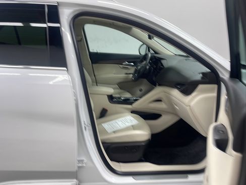 Used 2023 Buick Envision Avenir FWD image 24