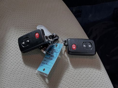 Used 2015 Toyota Prius Two image 36