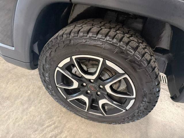 Certified 2025 Jeep Compass Trailhawk w/ Trailhawk Elite Group AWD/4WD image 30