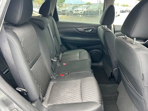 Used 2018 Nissan Rogue SV w/ Premium Package AWD/4WD image 30