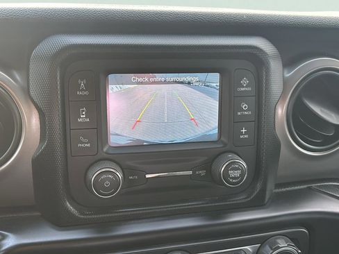 Used 2019 Jeep Wrangler Unlimited Sport image 19