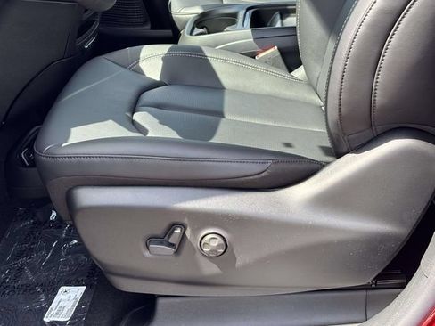 New 2027 Chrysler Pacifica Select FWD image 16