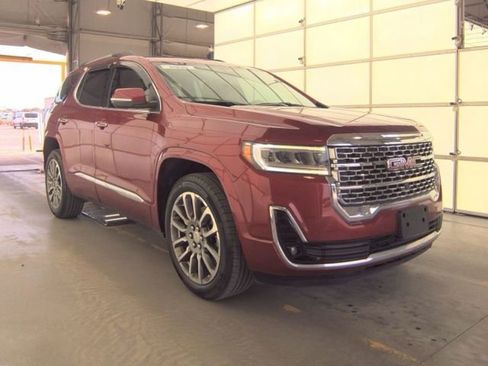Used 2023 GMC Acadia Denali w/ Denali Ultimate Package FWD image 3
