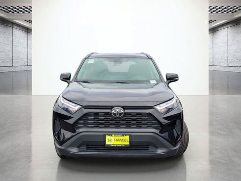 Used 2024 Toyota RAV4 XLE AWD/4WD image 4