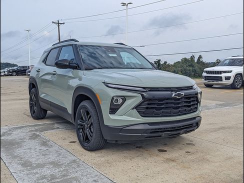 New 2026 Chevrolet TrailBlazer LT w/ Midnight Edition AWD/4WD image 5
