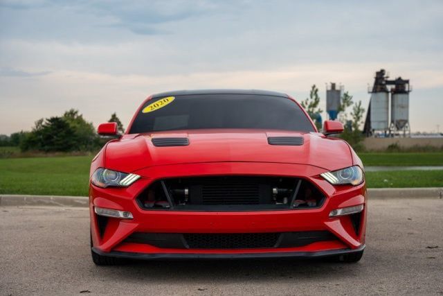 Used 2020 Ford Mustang GT RWD image 2
