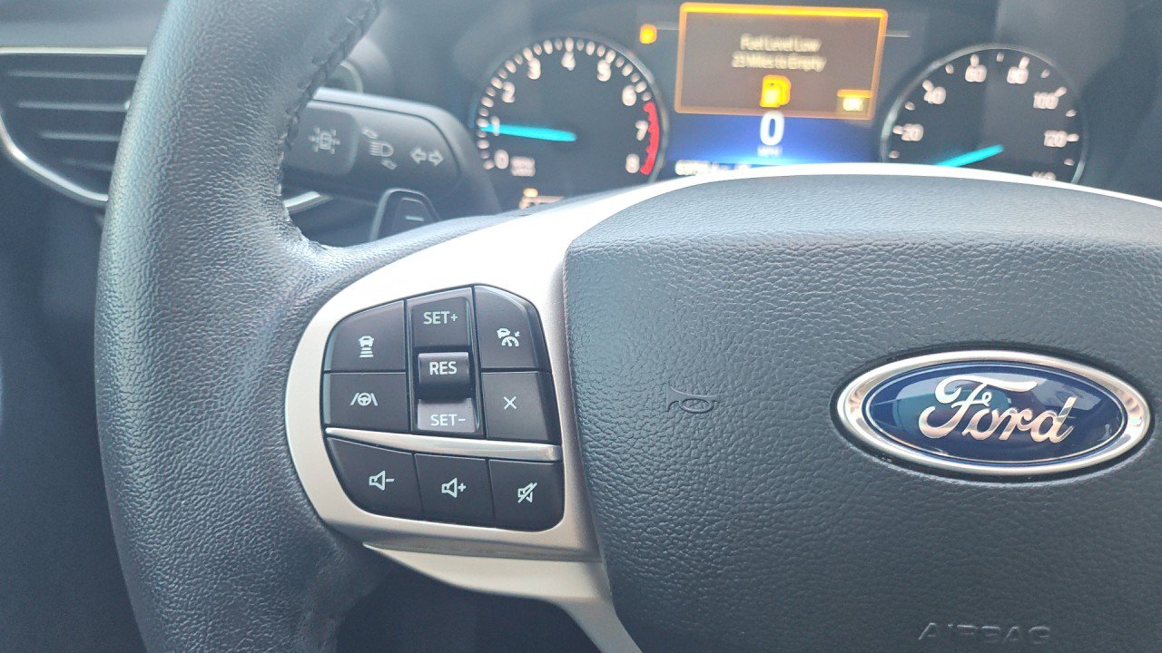 Used 2021 Ford Explorer XLT w/ Equipment Group 202A AWD/4WD image 16