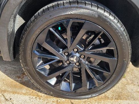 Used 2022 Mitsubishi Outlander SE image 23