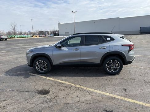 New 2026 Chevrolet Trax LT w/ LT Convenience Package image 8