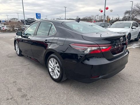Used 2023 Toyota Camry LE image 5