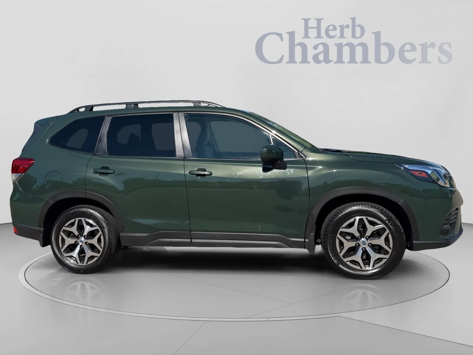 Used 2023 Subaru Forester Premium AWD/4WD image 5
