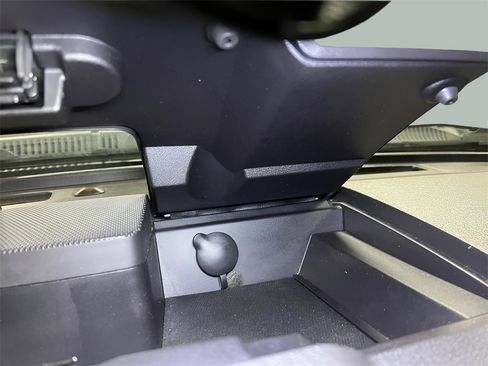 Used 2015 Ford F350 Lariat image 21