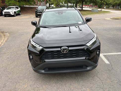 Used 2023 Toyota RAV4 XLE Premium AWD/4WD image 3