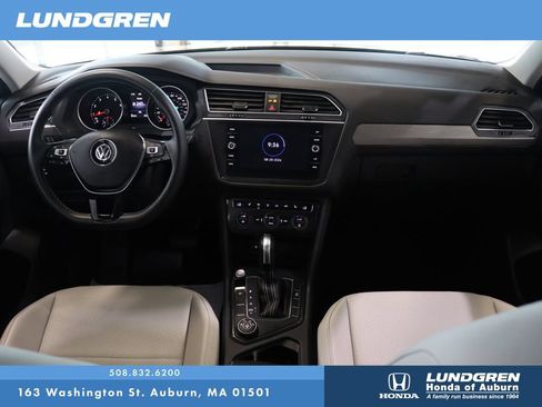 Used 2021 Volkswagen Tiguan SE AWD/4WD image 17