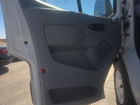Used 2019 Ford Transit 150 XL image 8