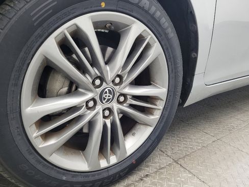 Used 2016 Toyota Camry SE image 31