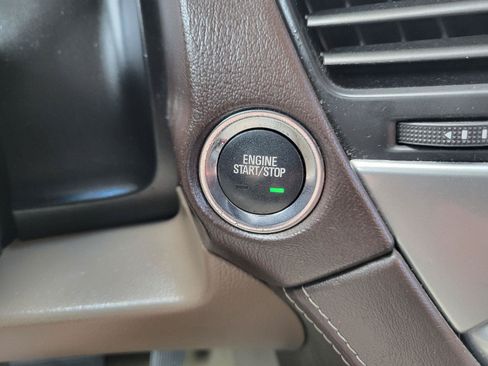 Used 2018 Chevrolet Tahoe LT RWD image 17