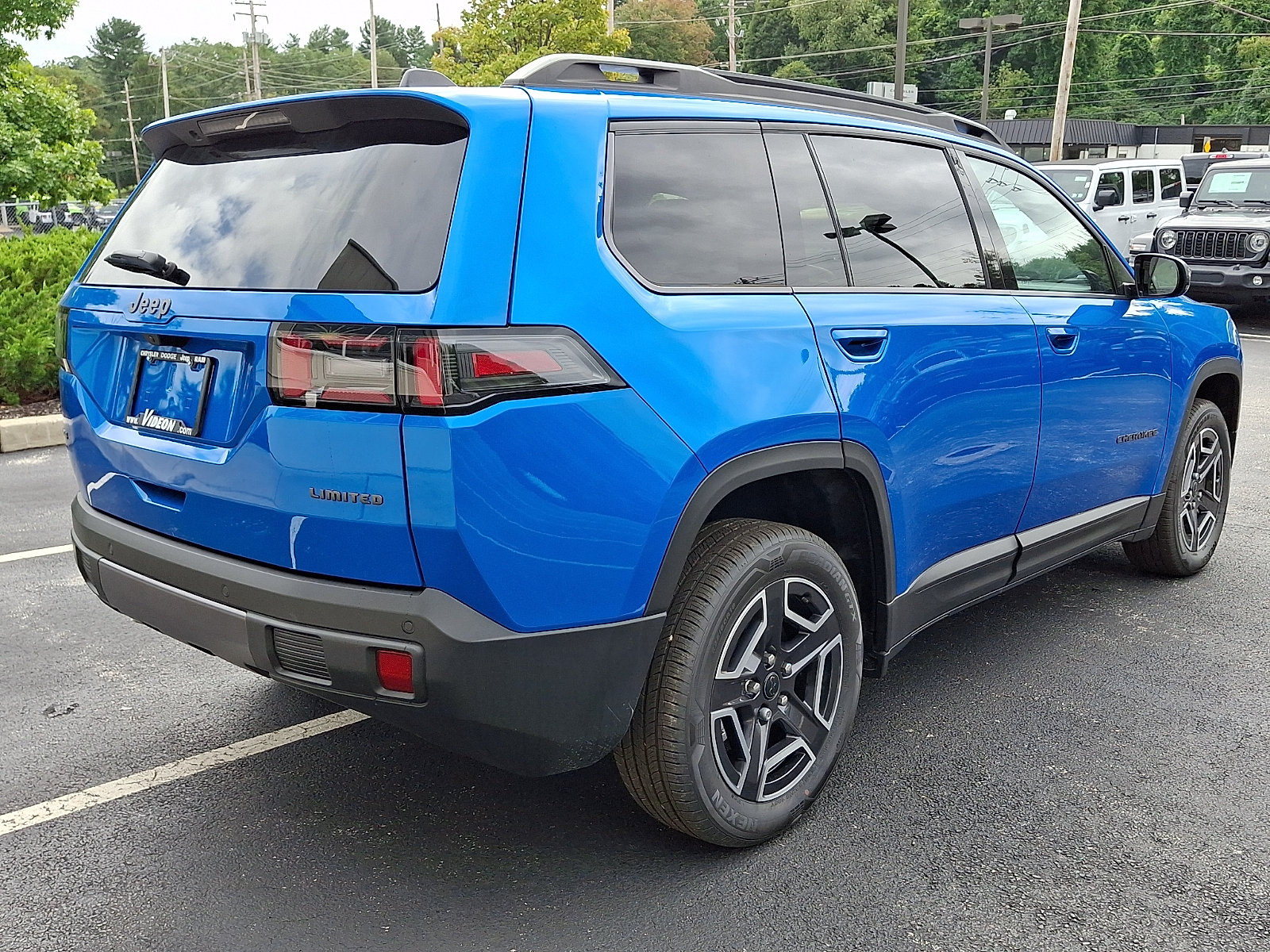 New 2026 Jeep Cherokee Limited AWD/4WD image 3