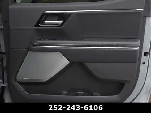 Used 2025 GMC Sierra EV Denali AWD/4WD image 47