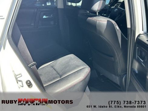 Used 2023 Toyota 4Runner TRD Off-Road Premium w/ Moonroof Package AWD/4WD image 24